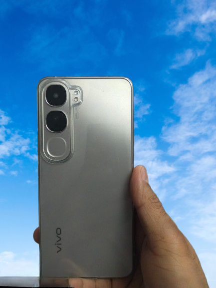 vivo Y300 5G 1 2